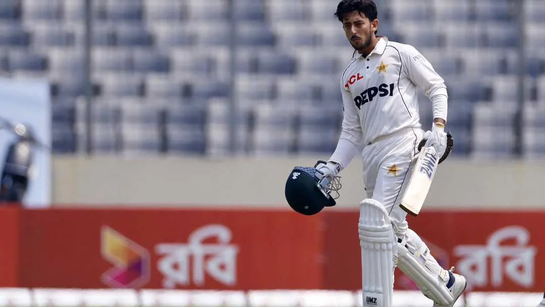 Helmet Blow Ke Baad Azan Awais Ka Test Roar: Maiden Hundred Ne Pakistan Ko Naya Hero Dikha Diya