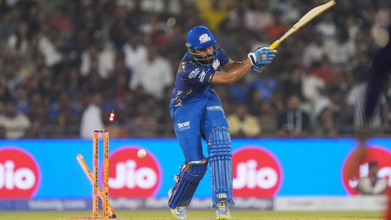 Mumbai Indians Out of IPL 2026: Mahela Jayawardene ne batayi haar ki asli wajah, kya Hardik aur SKY ban gaye MI ke liye bojh?