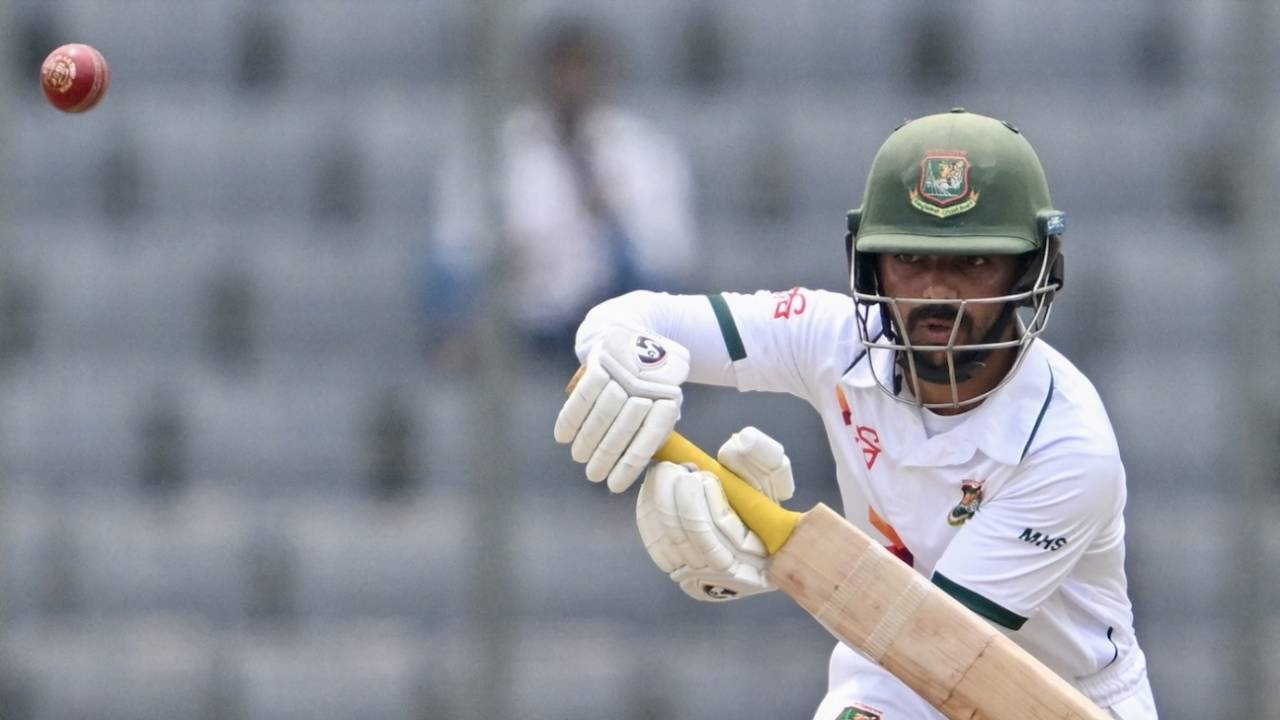 Bangladesh vs Pakistan: Mirpur mein Pakistan ki fajihat, Mominul aur Shanto ne nikali Pak bowlers ki hawa
