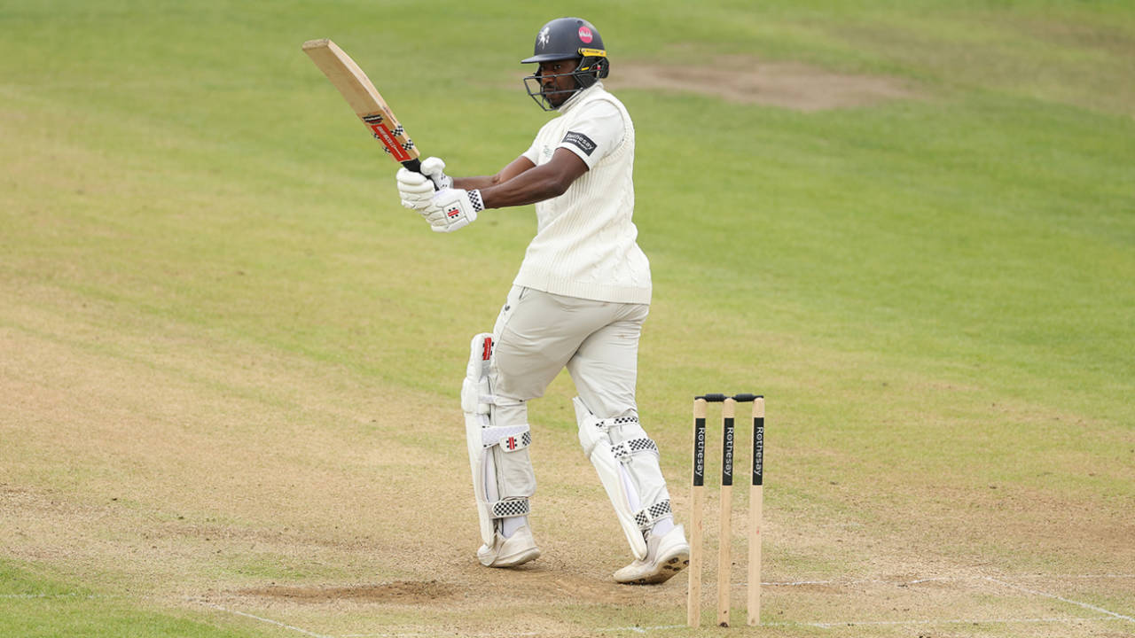Tawanda Muyeye Ki Masterclass Aur James Taylor Ka Debut Dhamaka: Kent Ne Bristol Mein Gloucestershire Ko Pilaya Paani