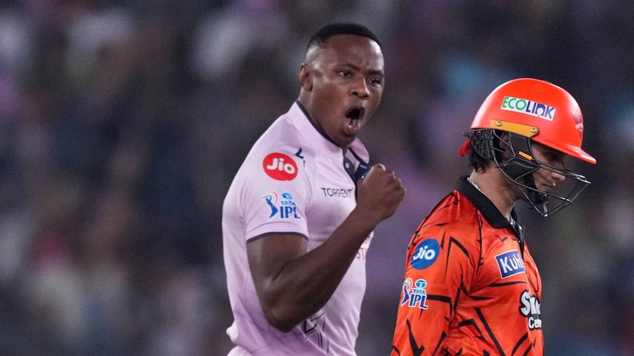 Ahmedabad Mein GT Ka Kehr: Daniel Vettori Ne SRH Ki 82 Runs Ki Sharmnaak Haar Ko Bataya Sirf Ek Chota Blip