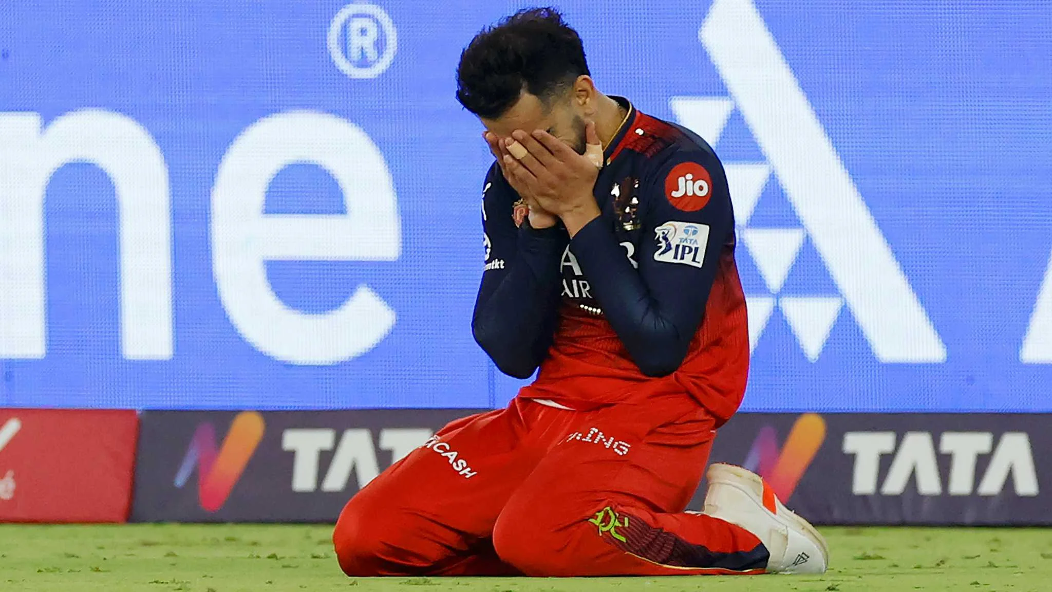 18 Saal Ka Wait, Ek Trophy Aur Kohli Ka Woh Sawal Jo RCB Fans Ko Phir Chhoo Gaya