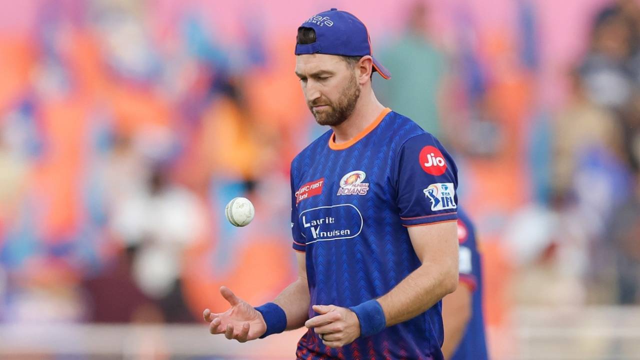 RCB ne Richard Gleeson par khela bada daav aur CSK mein Kuldip Yadav ki entry: IPL 2026 Replacement Drama