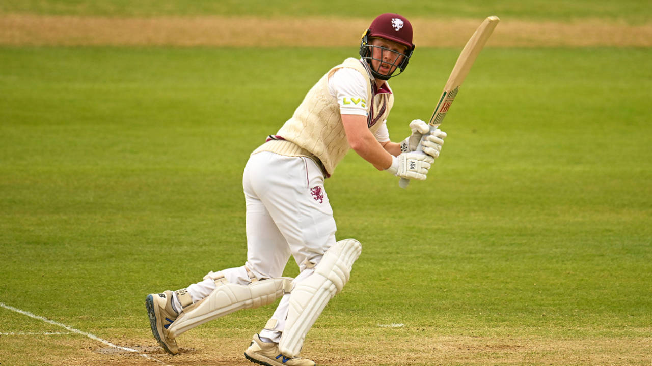 Tom Abell aur James Rew ka Taunton mein Toofaan: Somerset ne Sussex ki bowling line-up ko kiya dhwast!