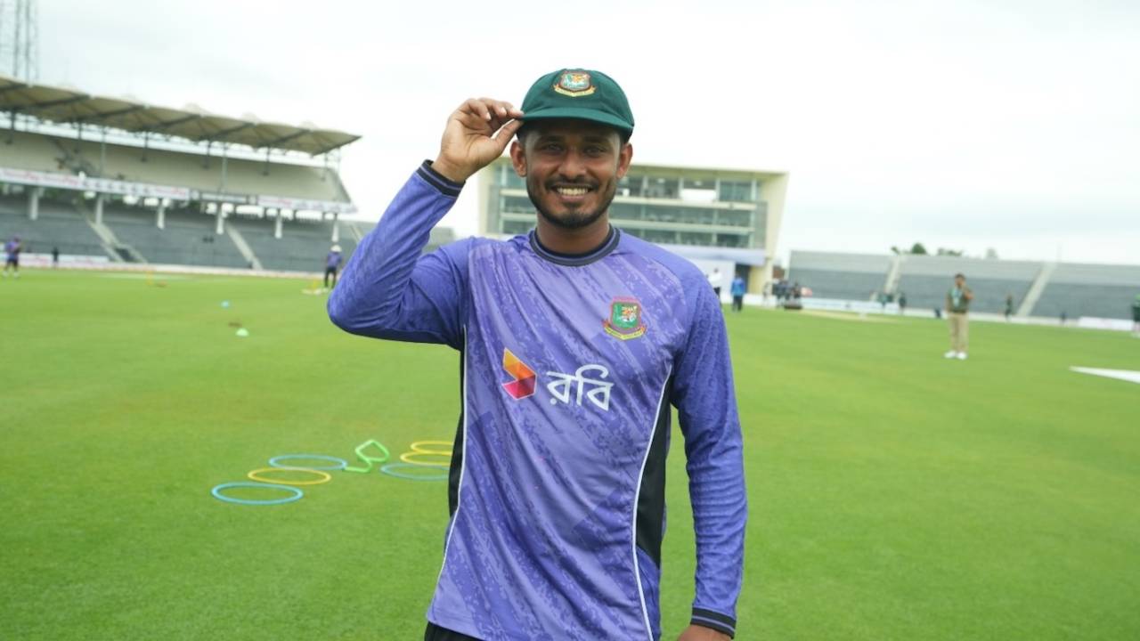 Babar Azam Returns: Pakistan in Panic Mode as they Bowl First against Bangladesh in Sylhet Decider