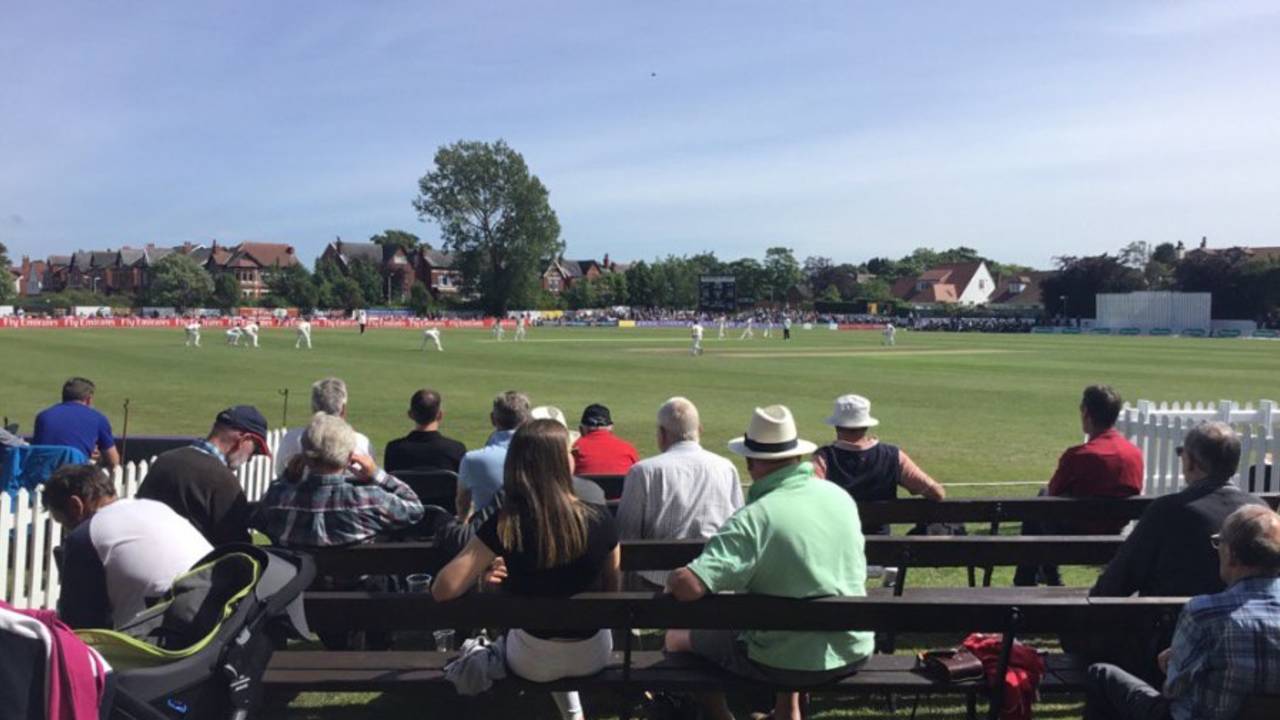 Southport Rain Update: Lancashire vs Worcestershire Match Mein Baarish Bani Villain