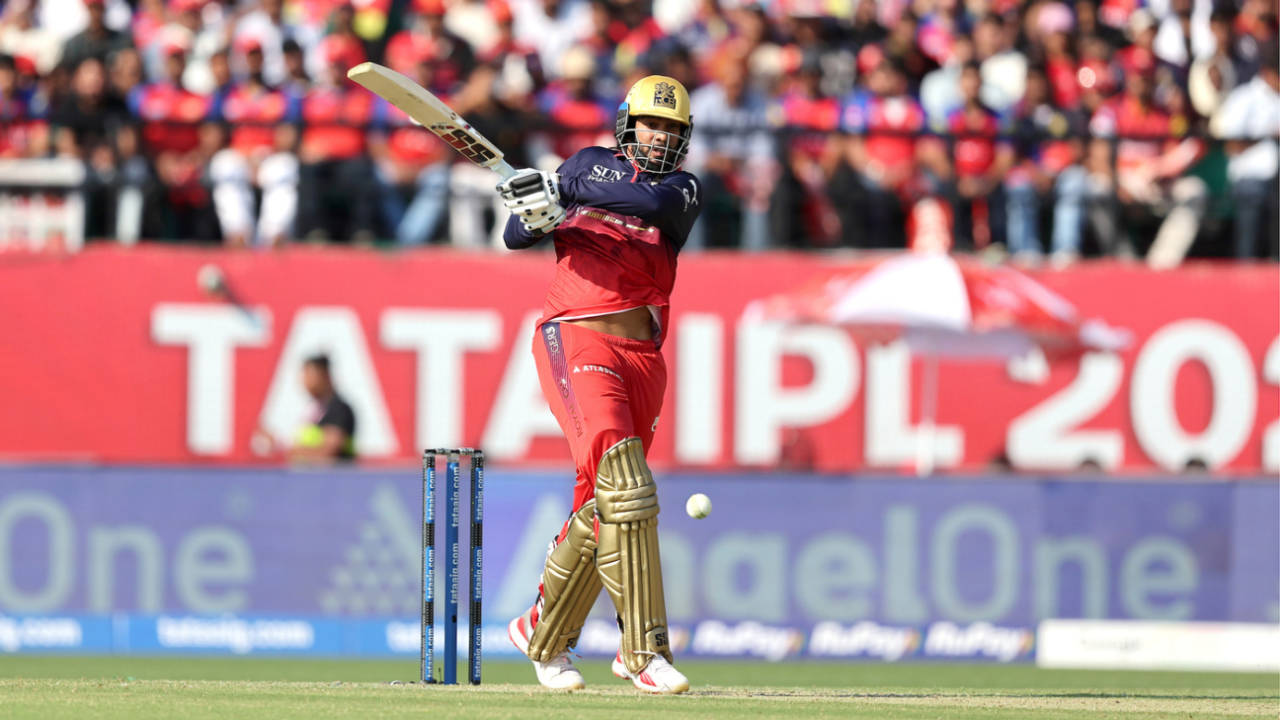 IPL 2026 Playoffs Entry: Venkatesh Iyer aur Rasikh Salam ne RCB ko banaya King, Punjab ki 6th haar se playoffs ki umeedien dhundhli!