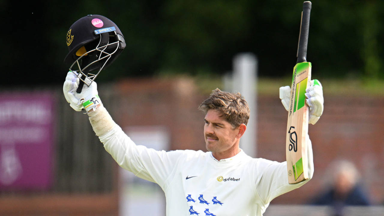 Daniel Hughes ka Century Masterclass lekin Sussex par mandraya haar ka khatra: Baarish hi ab aakhri sahara