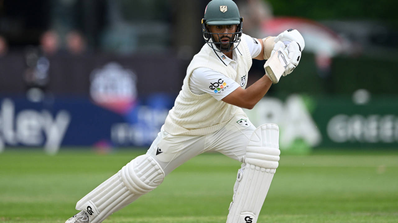 Brett D'Oliveira aur Matthew Waite ka Resilience: James Anderson ke attack ke bawajood Worcestershire ne Lancashire se cheena Draw