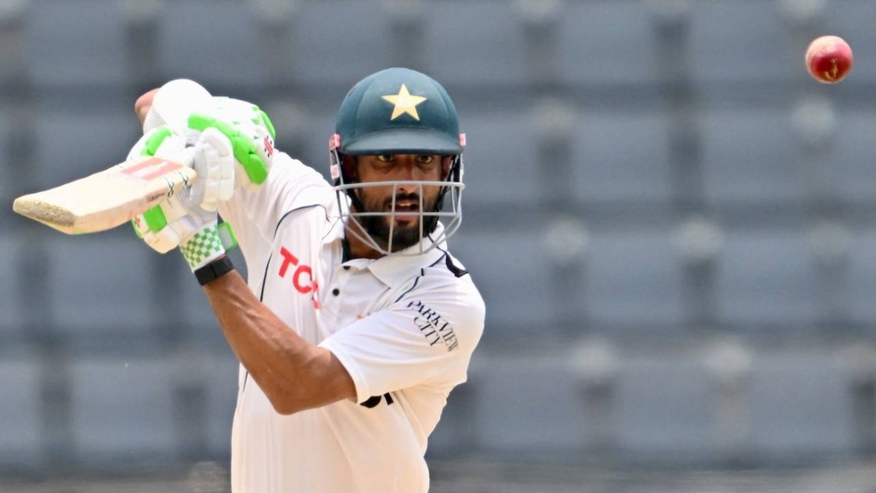 Shan Masood Ka Naya Bahana: Bangladesh Se Haarne Ke Baad Maangi "Structural Changes", Captaincy Chhodne Par Diya Yeh Gol-Mol Jawab!