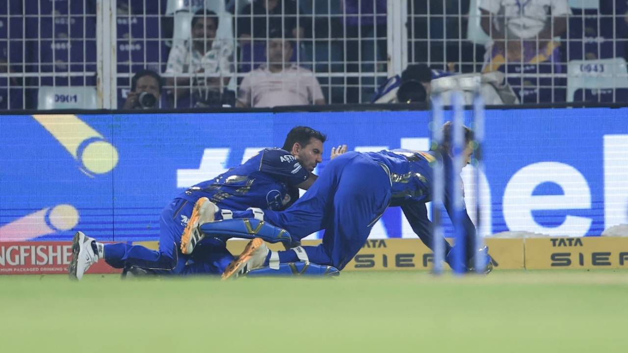 Mumbai Indians Knockout Ke Baad Paras Mhambrey Ne Deepak Chahar Ko Catching Blunders Par Diya Full Support