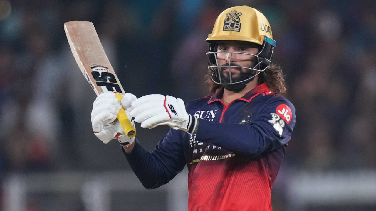 SRH vs RCB: Pat Cummins ne chuna batting ka rasta, Rajat Patidar ki hui wapsi as RCB aims for Table Topper spot