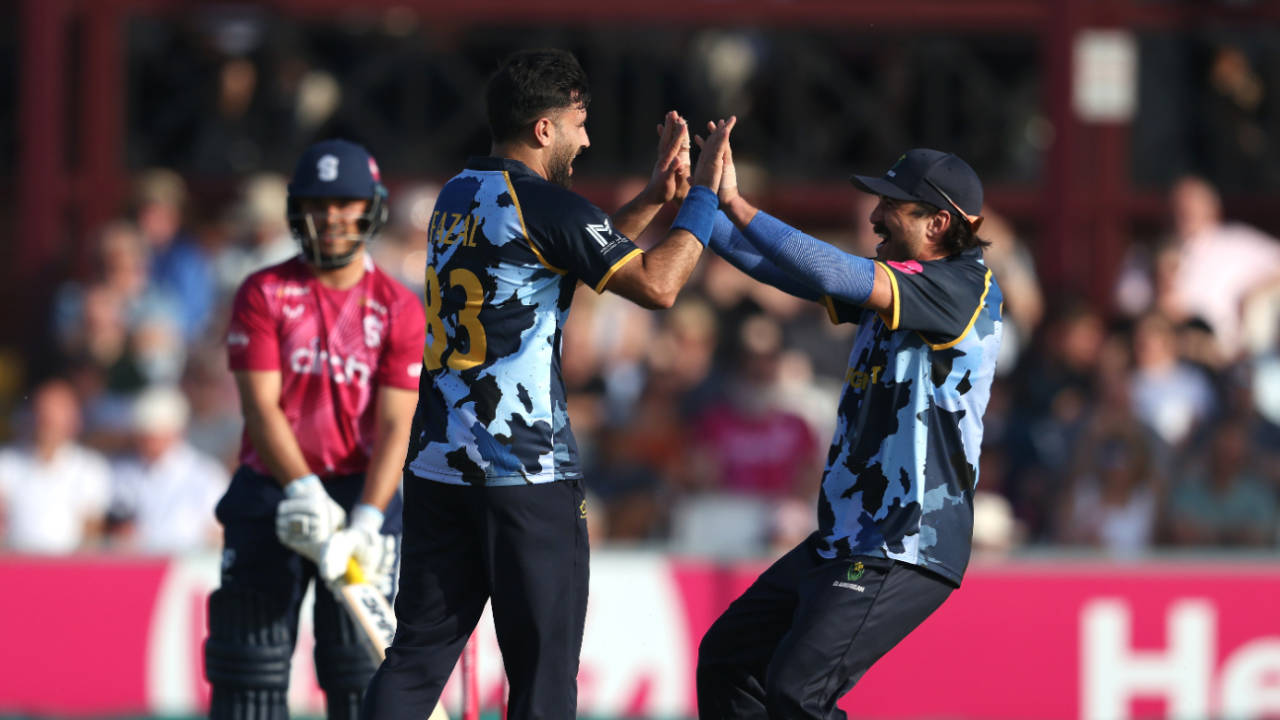 George Scrimshaw ka Fiery Spell aur Fazalhaq Farooqi ki Mastery: Northamptonshire Steelbacks ne Thriller mein Glamorgan ko Dhoya