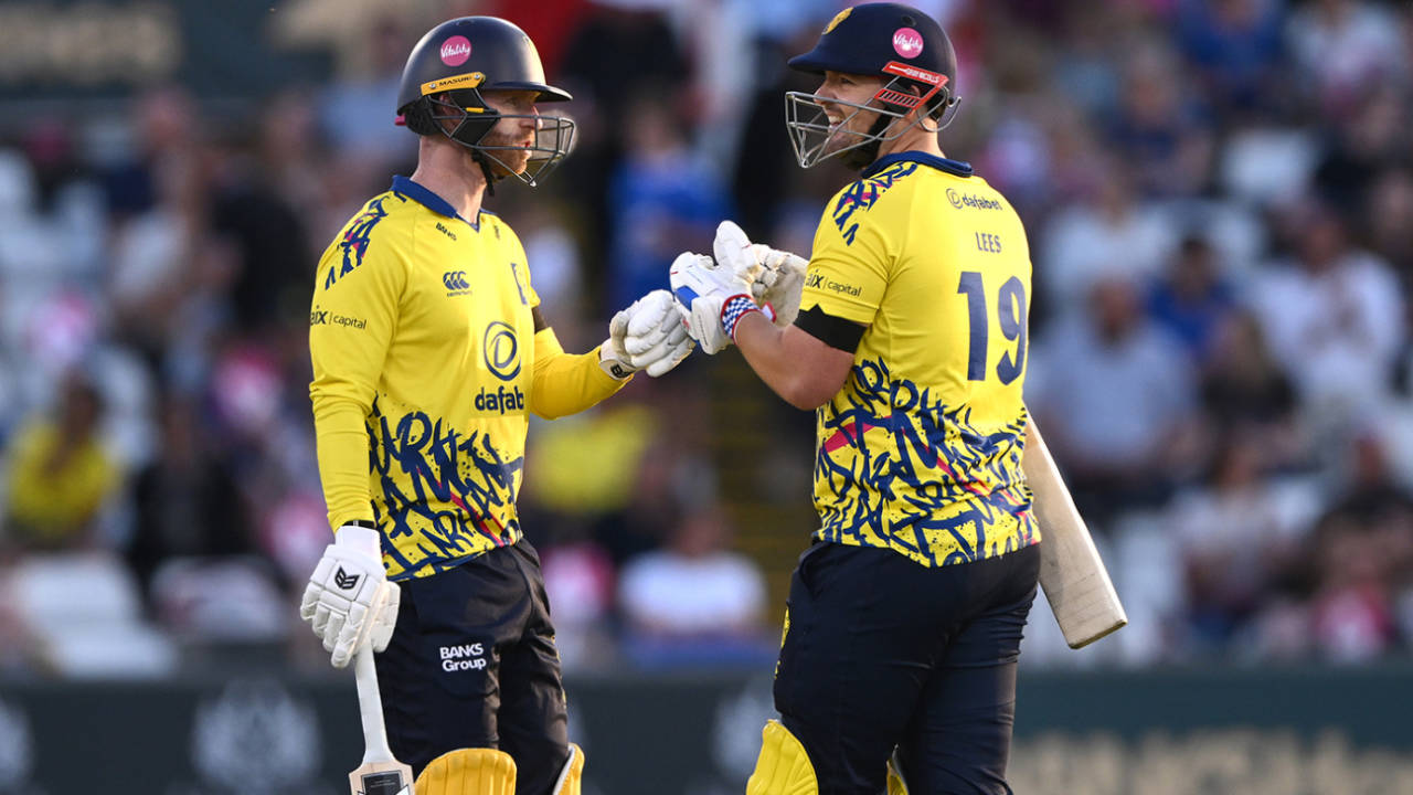 Graham Clark Ka Toofani Tandav: 18 Balls Mein Fifty Thok Kar Durham Ne Leicestershire Ko Uddaya