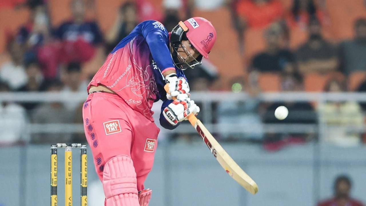 Gayle ka Record Dhwasth: Vaibhav Sooryavanshi ka Toofaan aur Jofra Archer ki Ghaatak Bowling ne SRH ko kiya IPL se bahar!