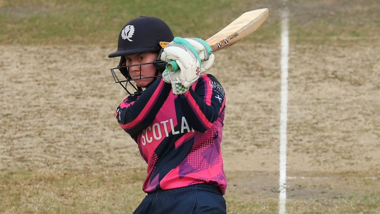 Katherine Fraser aur Darcey Carter ka Edinburgh me Toofaan: Scotland ne Netherlands ko 9 wickets se raund diya