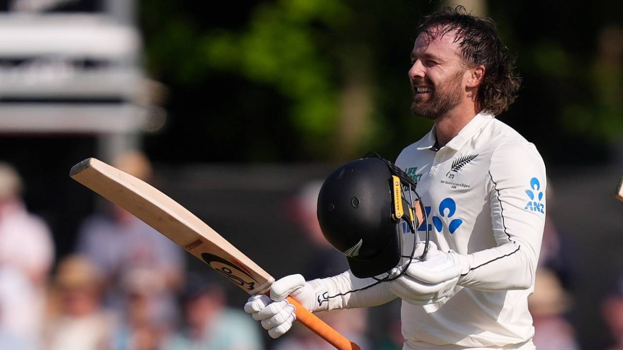 Nathan Smith aur Tom Blundell ka Belfast mein hulla: New Zealand ne Ireland ko follow-on dekar kiya halat kharab