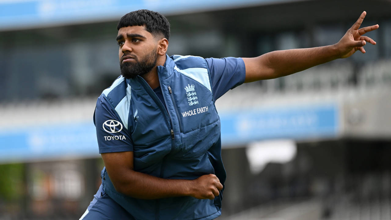 England ka Masterstroke: Rehan Ahmed aur James Rew ko Test squad se kiya release, India series se pehle Lions ki taiyari shuru