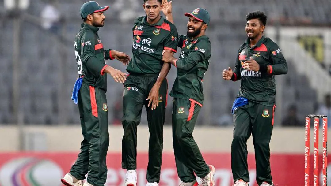 Cardiff Ka 21 Saal Purana Saaya Toota: Mosaddek Aur Nahid Rana Ne Australia Ko Dhaka Mein Hila Diya