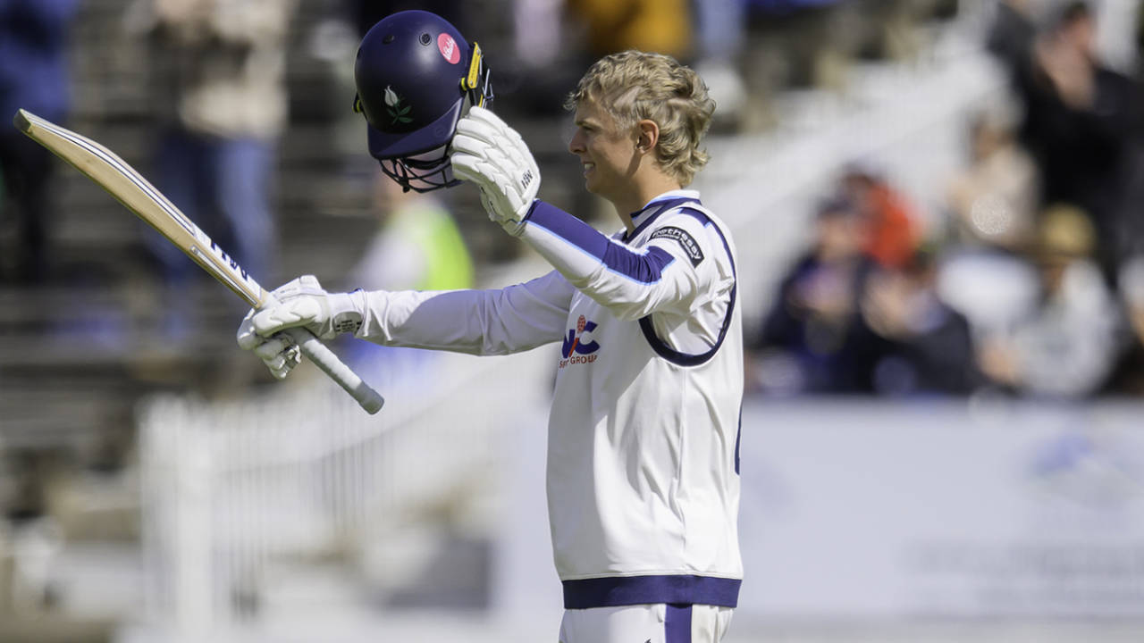 Scarborough me Will Luxton ka Toofaan: Yorkshire ne Warwickshire ki udayi dhajjiya, Bairstow ka bhi dikha jalwa!
