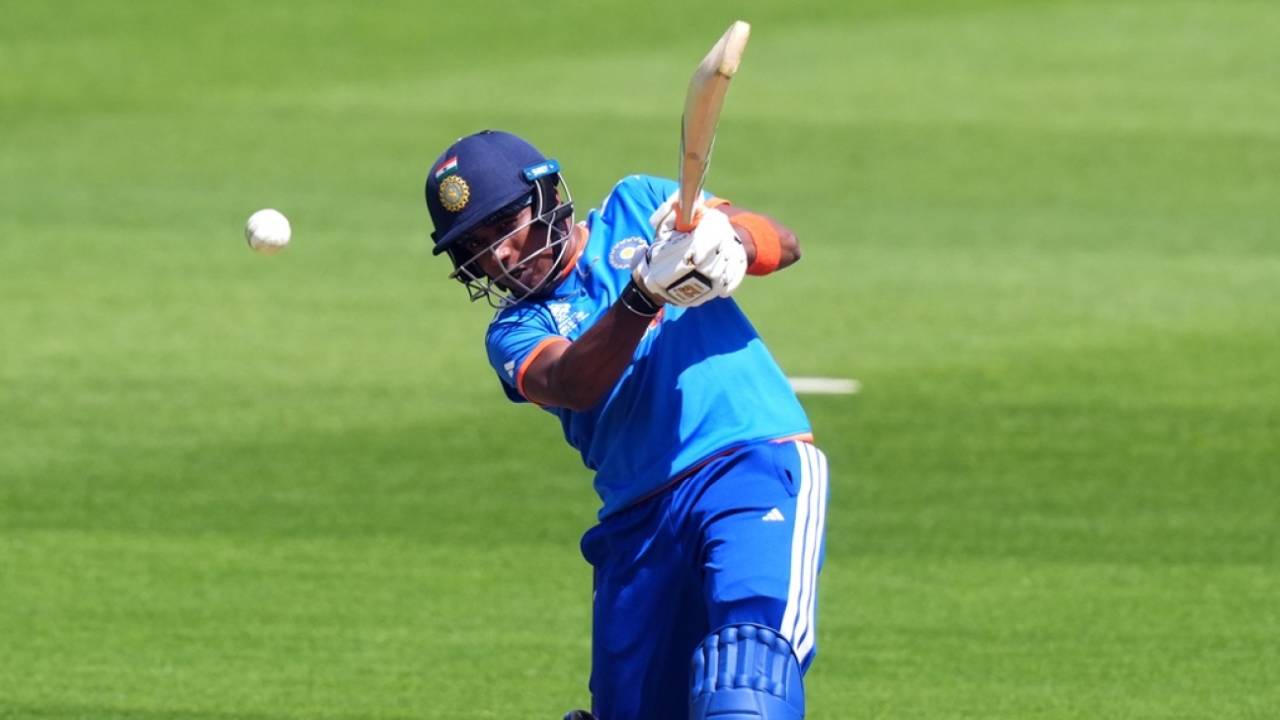 India vs Pakistan T20 World Cup: Harmanpreet Kaur Ne Jeeta Toss, Bharti Fulmali Aur Kranti Gaud Ki Entry Se Pakistan Hairan