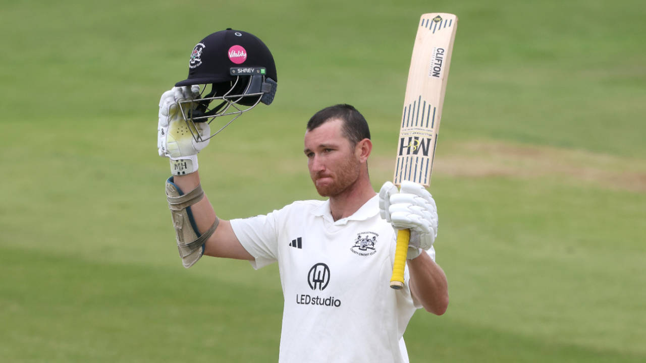 Calvin Harrison Ka Masterclass Northamptonshire Ne Gloucestershire Ko Raund Diya