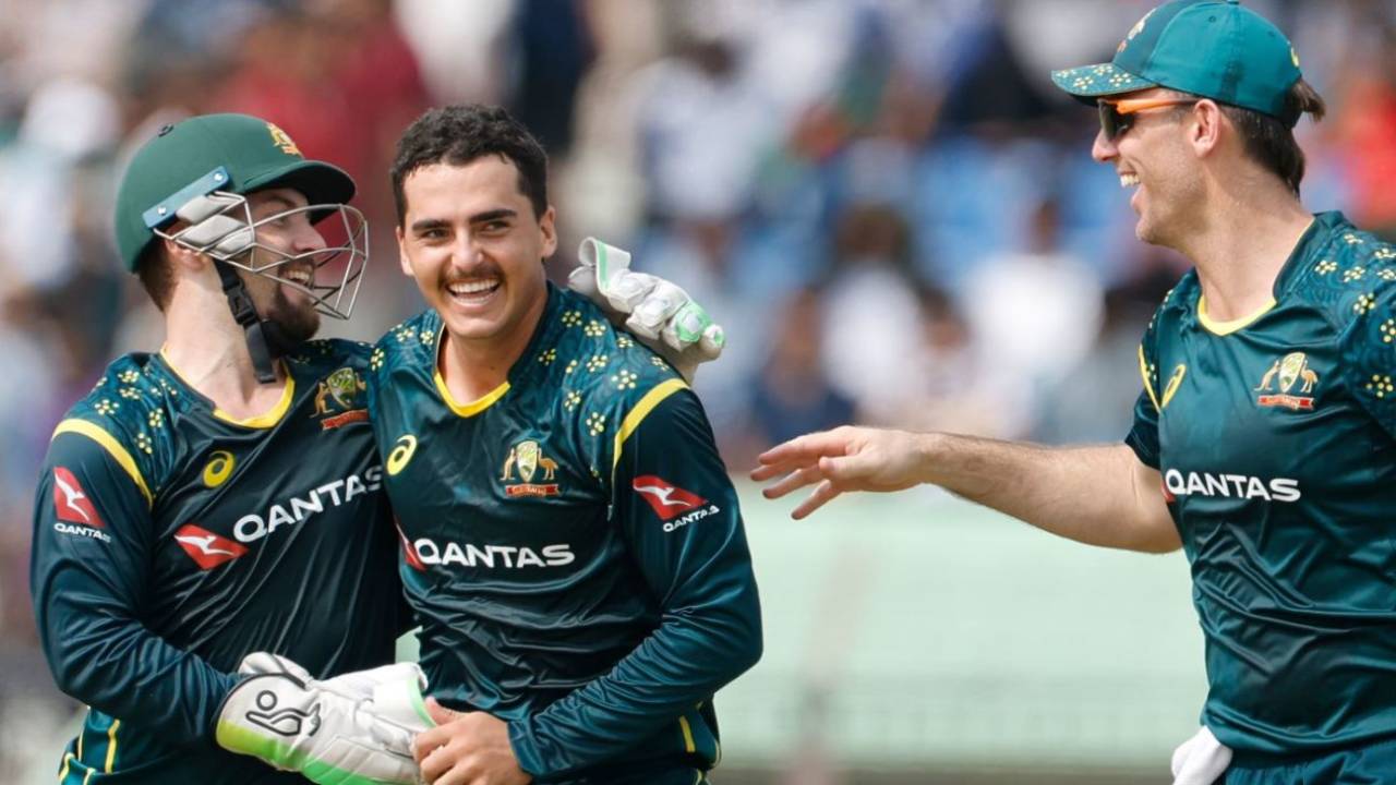 Australia Ke Spinners Ne Bangladesh Ka Chattogram Mein Kiya Bura Haal: Adam Zampa Ka 150th Wicket Aur Joel Davies Ka Debut Dhamaka