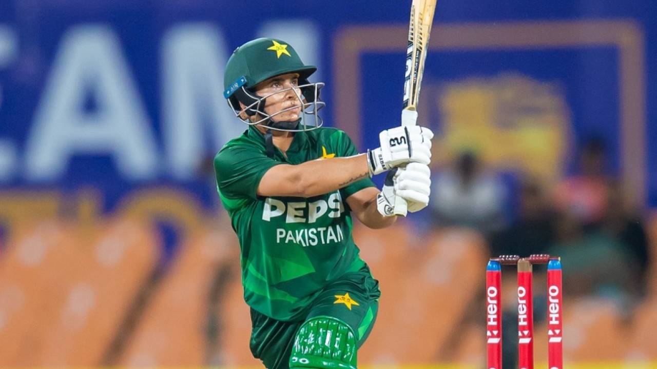 Crisis Mein Pakistan: Kya 39 Ki Umra Mein Nida Dar Kar Payengi Karishma? Hiatus Ke Baad Wapsi Ka Elaan!