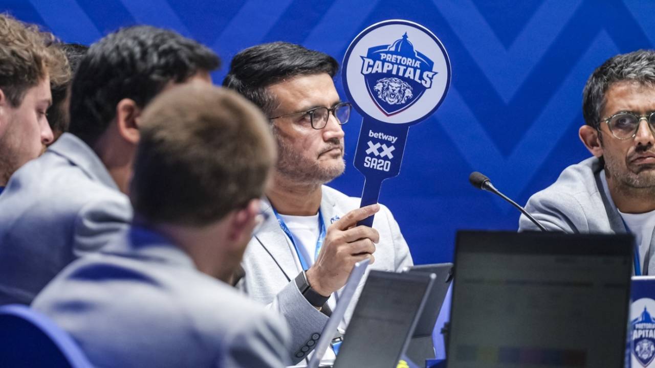 Delhi Capitals ka Mega Plan: Sourav Ganguly aur Yuvraj Singh संभालेंगे कमान, IPL 2027 में मचेगा तहलका!