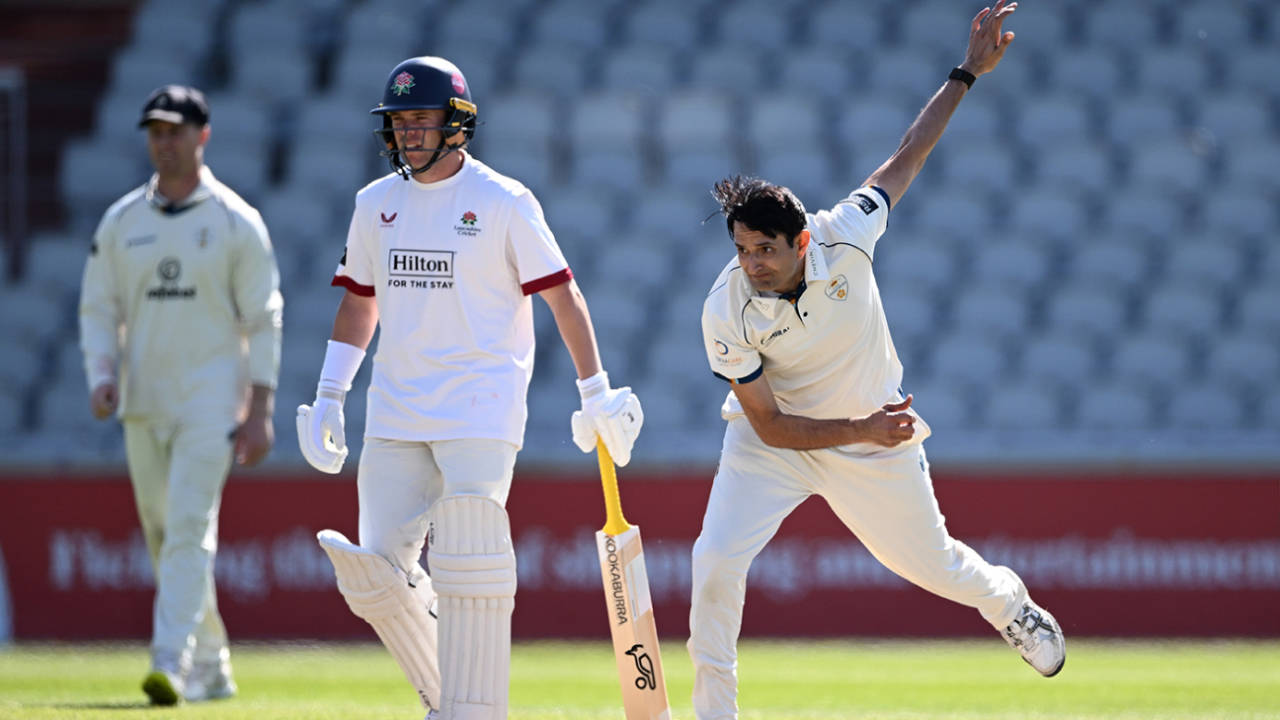 Lancashire Batting Collapse: Mohammad Abbas and Anuj Dal Wreck Havoc as Derbyshire Takes Control