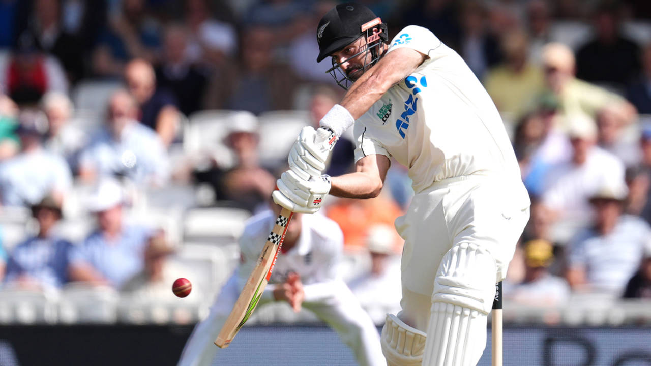 Bazball ki nikal gayi hawa: New Zealand ne England ko diya 445 runs ka pahad jaisa target as Daryl Mitchell shows Dominance