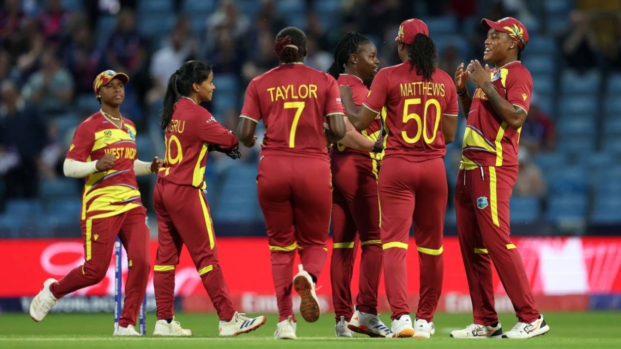West Indies vs Sri Lanka: Hayley Matthews ne Toss jeetkar kiya bowling ka faisla, kya Chamari Athapaththu Bristol mein phir rachegi itihaas?