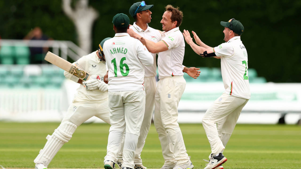 22 Saal Ka Intezaar Khatam! Leicestershire Ne Yorkshire Ko Kya Dhoya: Jonny Bairstow Flop and Hassan Ali Trolled!