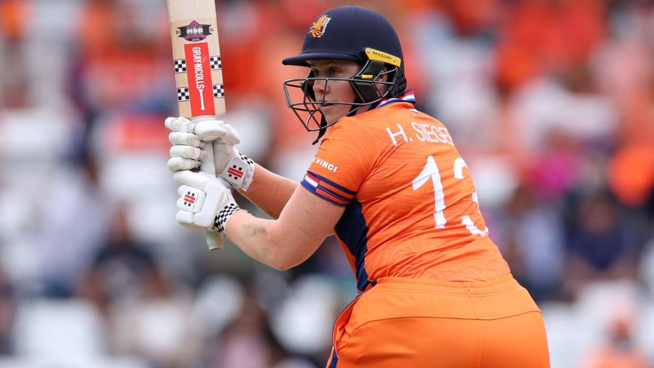 South Africa vs Netherlands: Laura Wolvaardt ko mila jackpot aur India ne badhayi tension