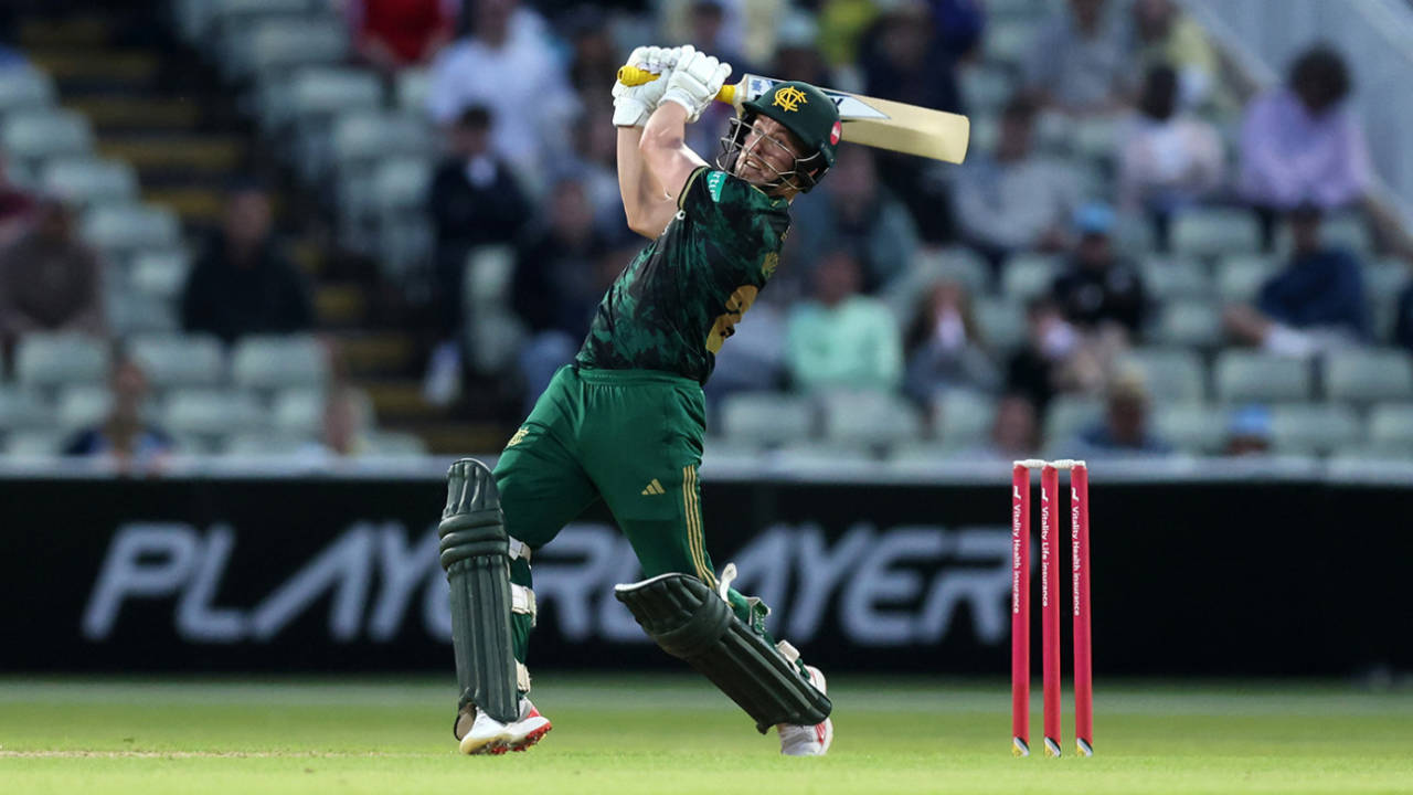 Tom Moores Ka Tufan: Nottinghamshire Outlaws Ne Leicestershire Ko Dhoya Aur Quarter-Final Ticket Kiya Pakka