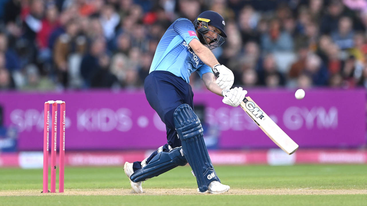 Adam Lyth ka Toofan aur AJ Tye ki Sharpshooting: Yorkshire ne Nottinghamshire ko dhoya!