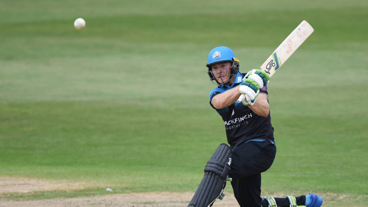 Metro Bank Cup ka Maha-Thriller: Leicestershire ne Gloucestershire ki mutthi se chheeni jeet, Ajaz Patel bane finisher