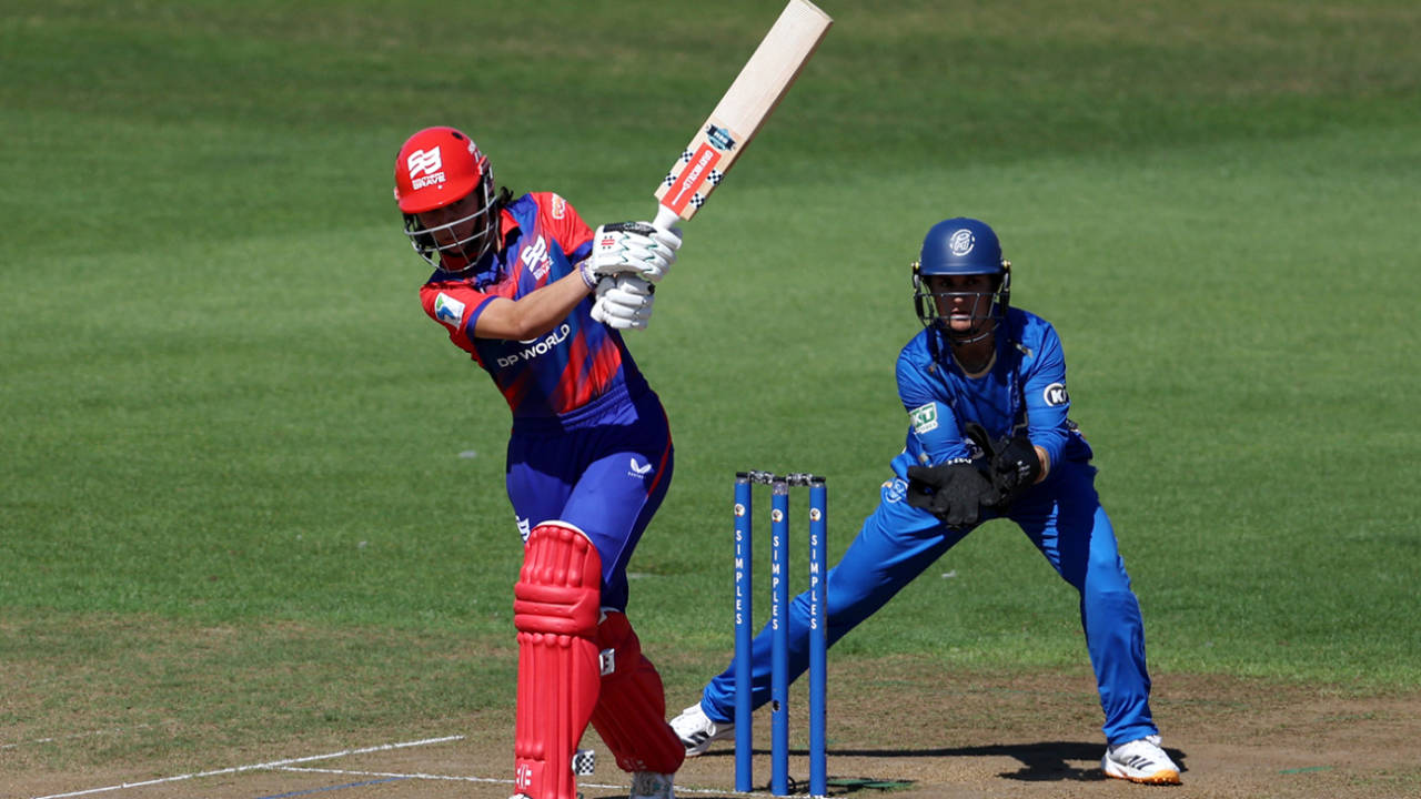 Southern Brave ki unstoppable win streak barkaraar: Lizelle Lee aur Maia Bouchier ne Birmingham Phoenix ko dhoya