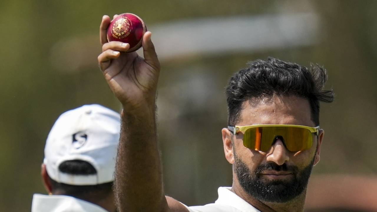 Boom Boom Out Lekin J&K Ka Tufan In: Auqib Nabi to Replace Jasprit Bumrah for India vs Sri Lanka Tests