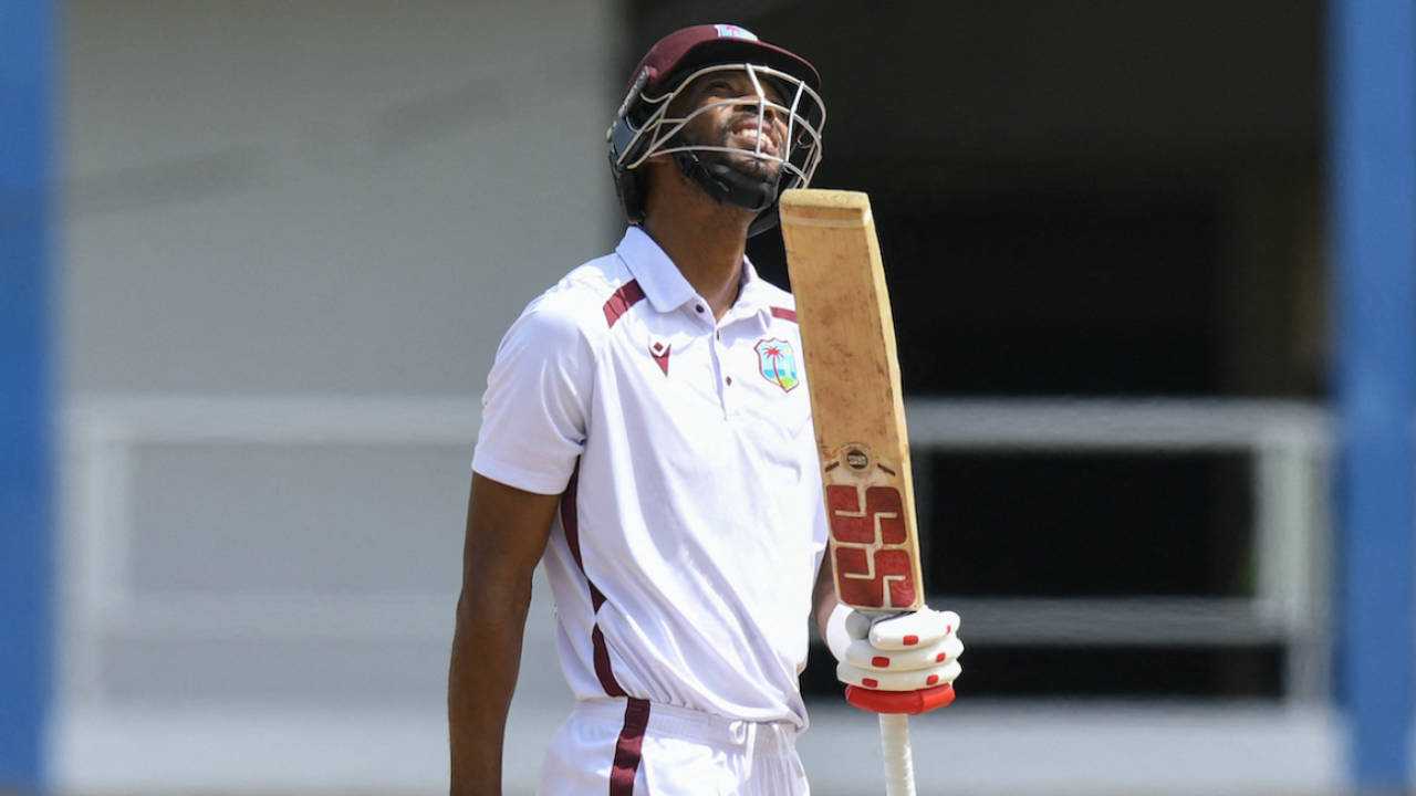 West Indies ke tail-enders ne Pakistan bowlers ki utari class: 344 runs ka pahad khada kiya!