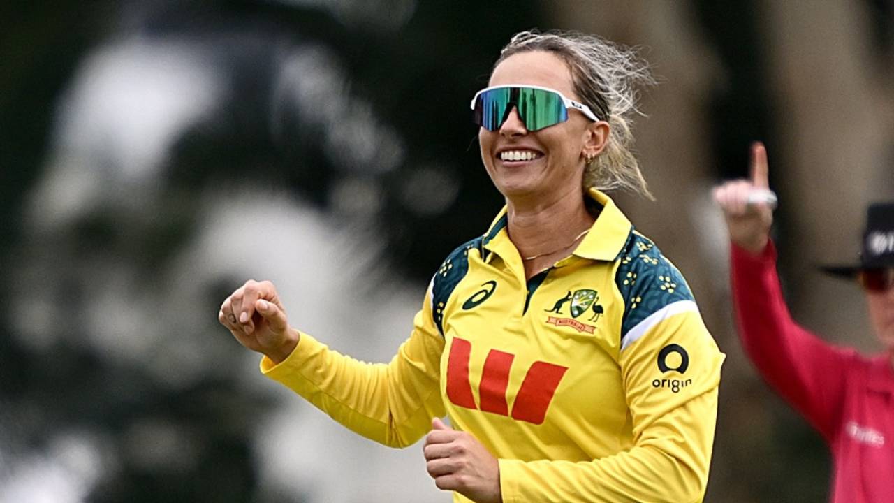 Ashleigh Gardner Vice-Captaincy Controversy: Cricket Australia ne Diya Sath Lekin Badle Selection Rules