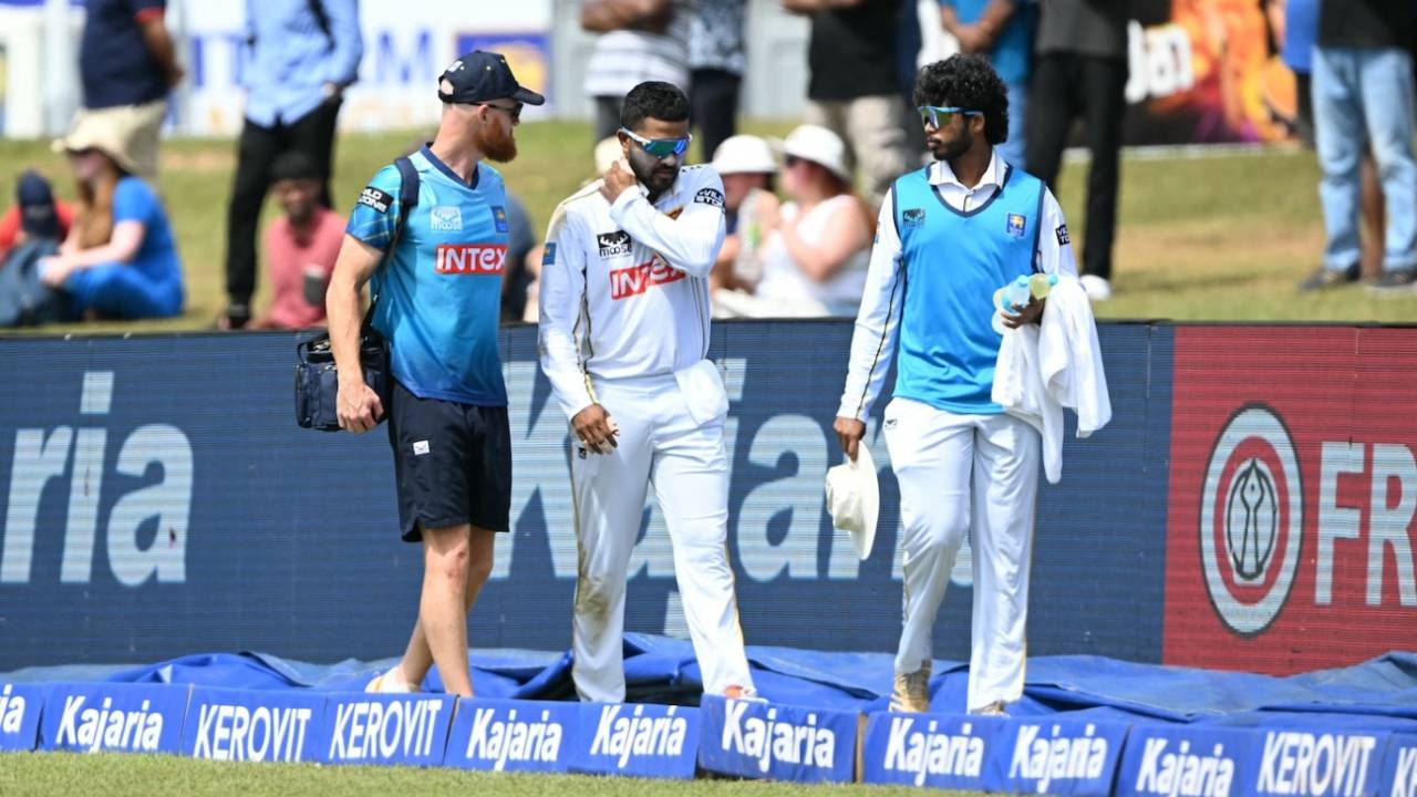Galle Test: India ki tabaahi ke beech Dinesh Chandimal Hospital admit, Sri Lanka ke liye badhi mushkil