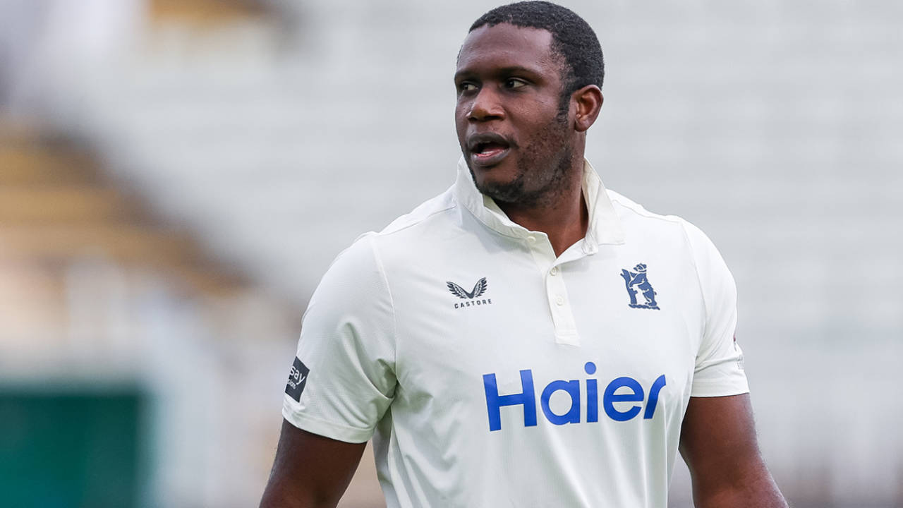 Keith Barker Retires: 17 Seasons ka lamba safar khatam, Knee Injury ne legend ko kiya Cricket se door