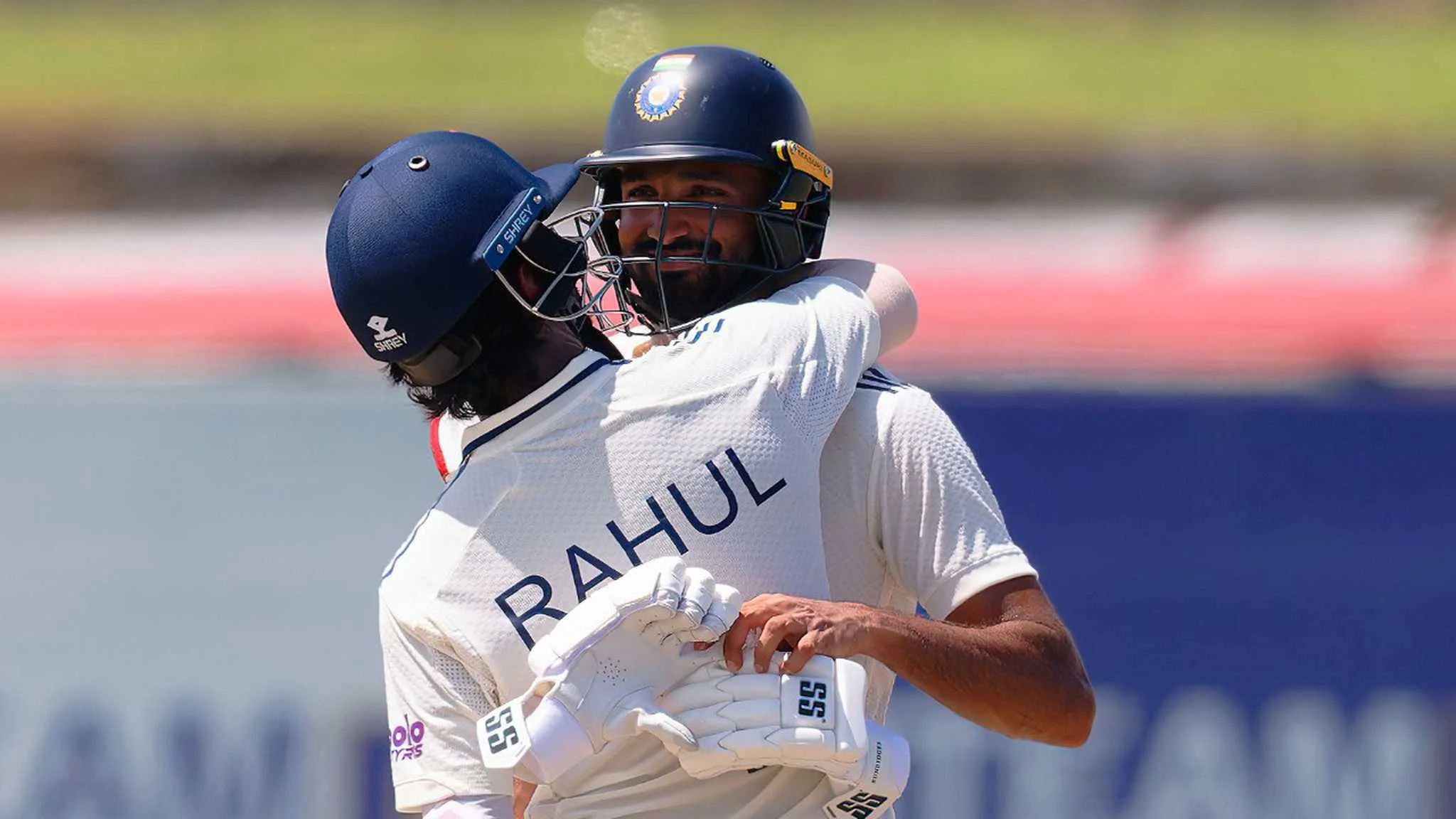 Galle Test Ke Beech Rahul-Padikkal Ki Dosti Ne Chura Li Limelight, DRS Hug Ne Kholi Coffee-Fuelled Partnership Ki Kahani