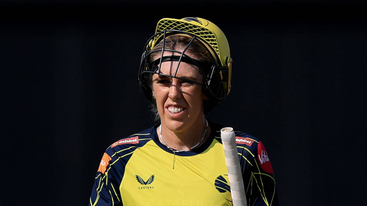 Contract Extension ke baad Georgia Adams ka Gadar: Hampshire ke liye 115 Runs aur 3 Wickets ka Unstoppable Show!