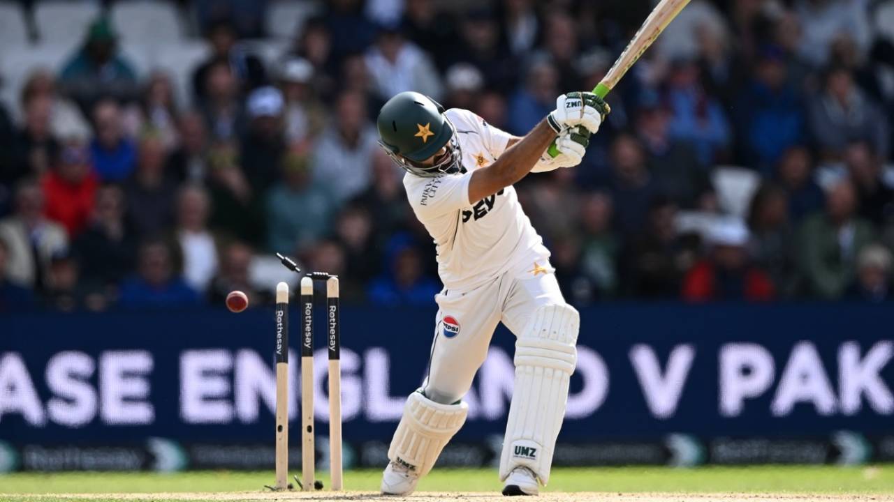 Pakistan vs England: Salman Agha ne maana England ne kiya 'Total Domination', Headingley mein Pakistan ka naya low!