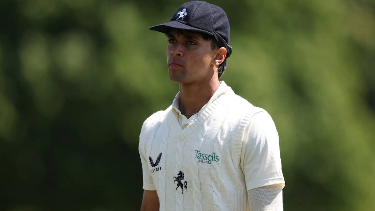 Ekansh Singh ne Middlesex ki udayi dhajjiyaan, Kent ki promotion race hui exciting