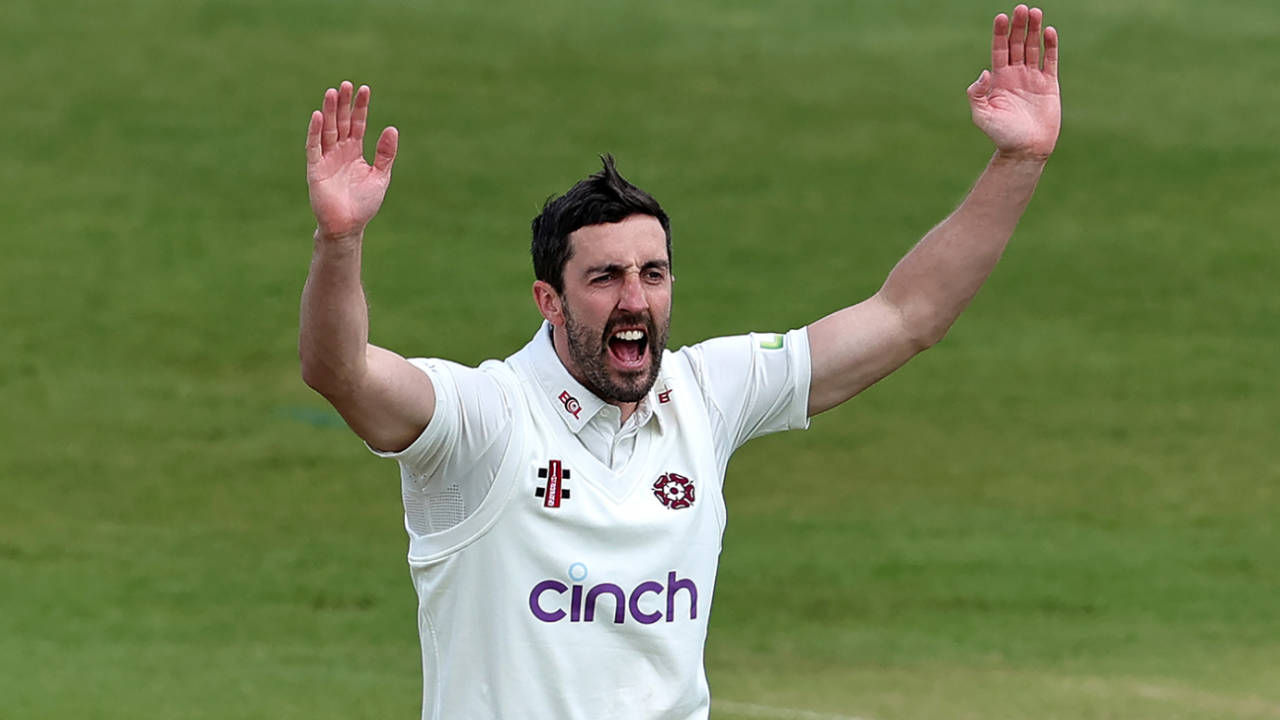Northamptonshire ne Lancashire ka nikaala tel: 316 runs ki humiliating defeat aur Joe Moores ka brain-fade wicket