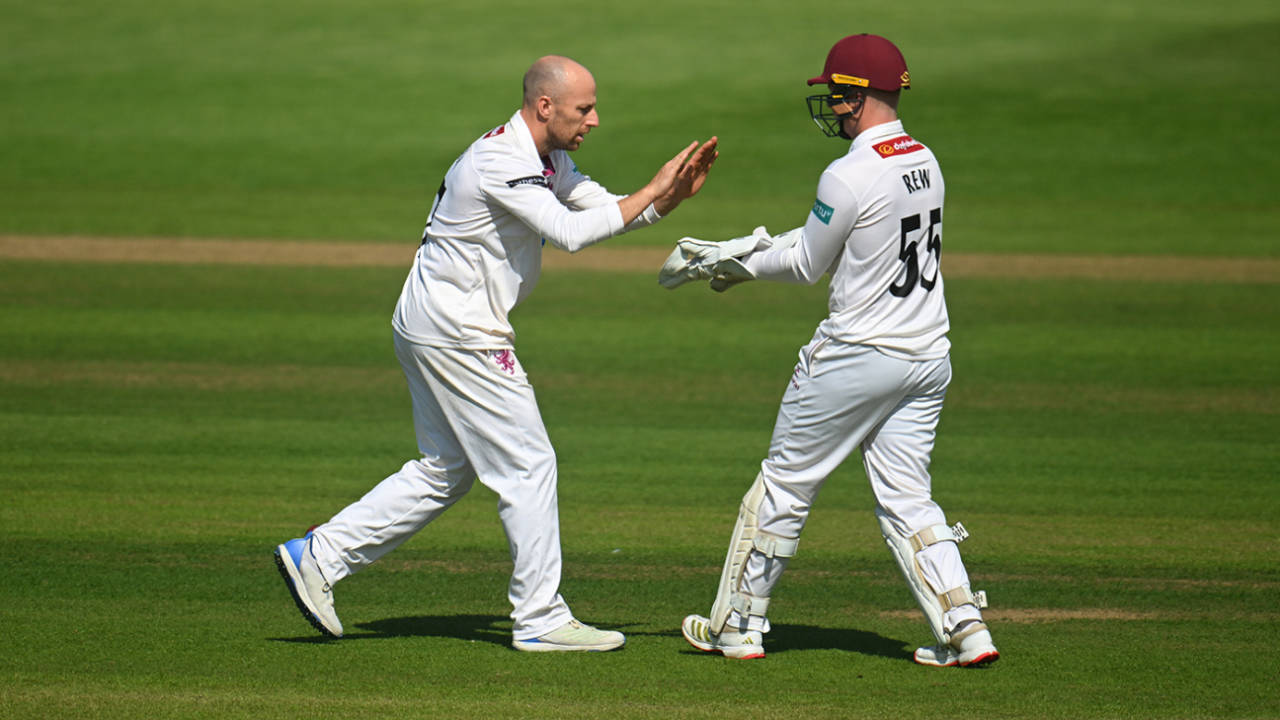 Jack Leach ki Spin Masterclass ne Essex ko kiya dher as Somerset registers a Dominant Win