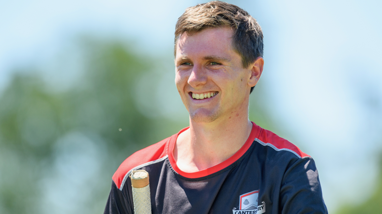 Nottinghamshire Ka Masterstroke: Kiwi Pacer Fraser Sheat Ki Entry Se Championship Race Me Machayenge Tabahi!